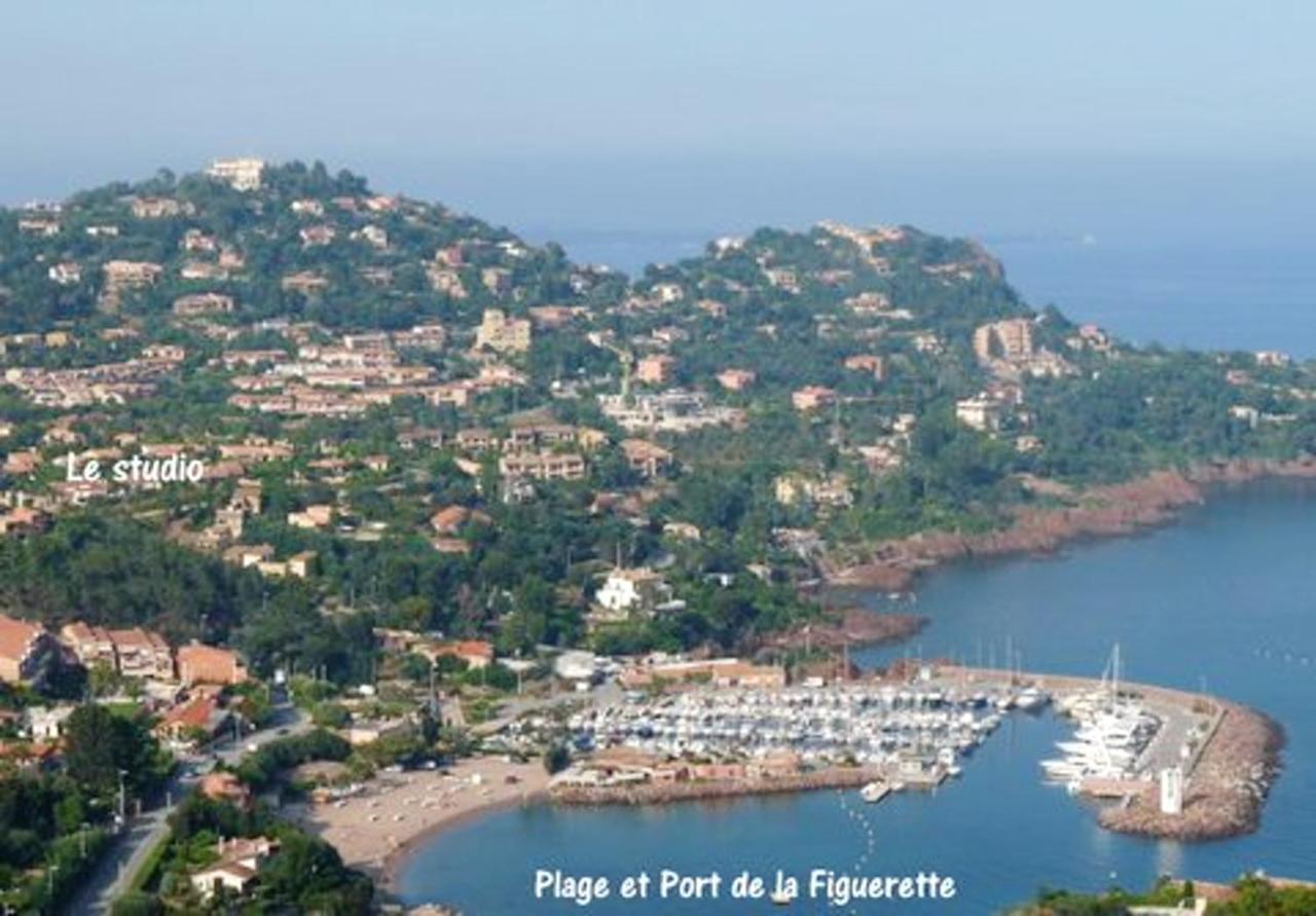 Studio A Theoule Sur Mer A 400 M De La Plage Avec Vue Sur La Mer Terrasse Amenagee Et Wifi Lägenhet Exteriör bild