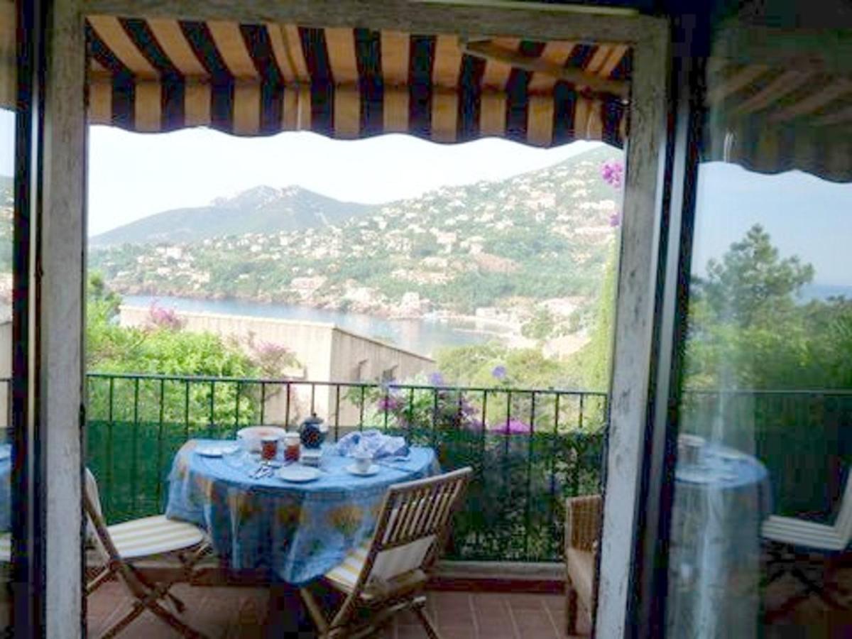 Studio A Theoule Sur Mer A 400 M De La Plage Avec Vue Sur La Mer Terrasse Amenagee Et Wifi Lägenhet Exteriör bild